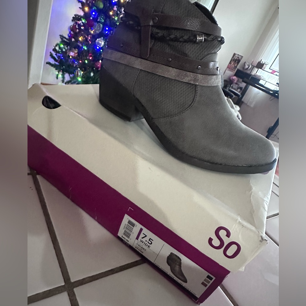 SO Women's Charcoal Ankle Booties